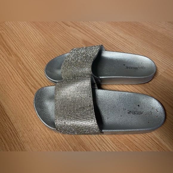 Rhinestone slides from Ardene - Picture 1 of 6